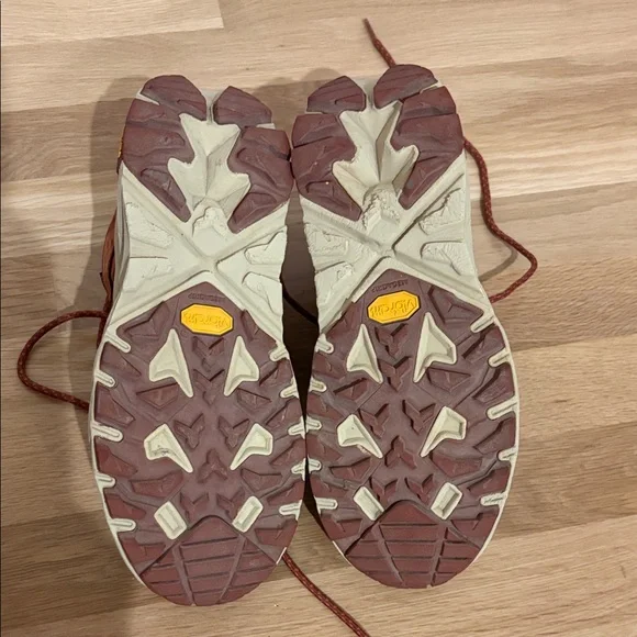 Hoka W Anacapa Low GTX Hiking Shoe / Boot - Picture 4 of 5